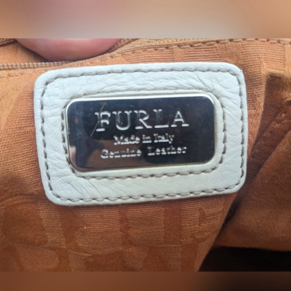 Furla gorgeous crème colored handbag - Picture 3 of 6
